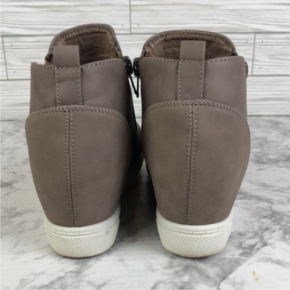 Taupe wedge shoes - Picture 4 of 9